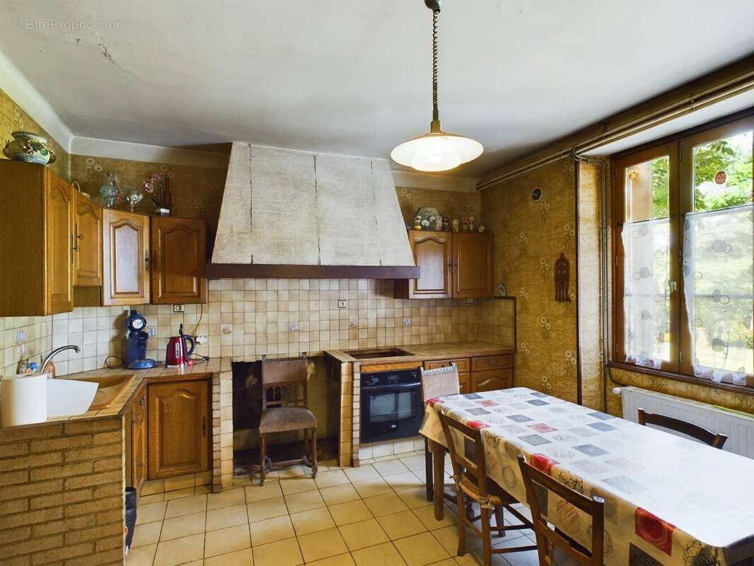 Maison à RIEUPEYROUX