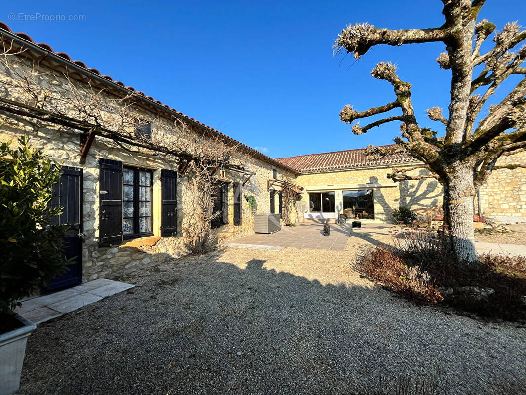 Maison à PRAYSSAC