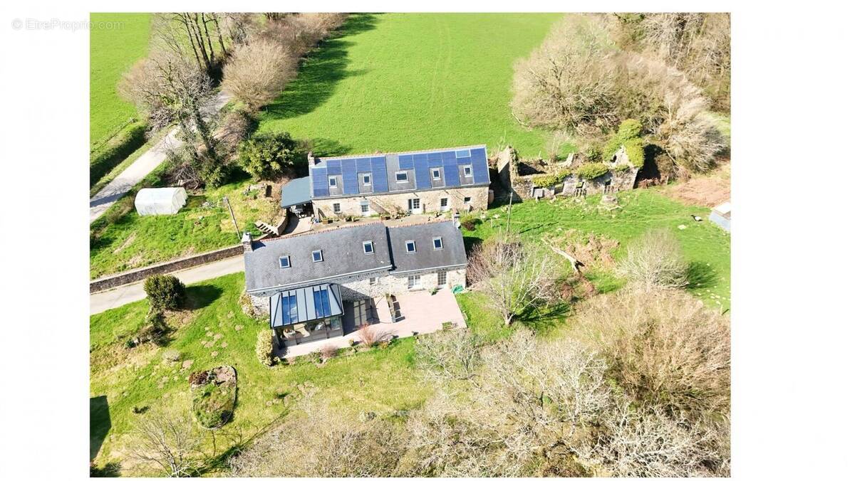 Photo 1 - Maison à LANGOELAN