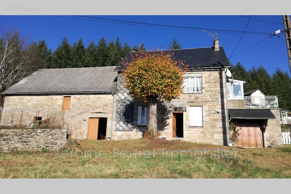 Maison à EGLETONS