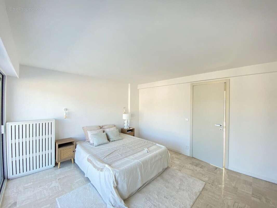 Appartement à LE CANNET