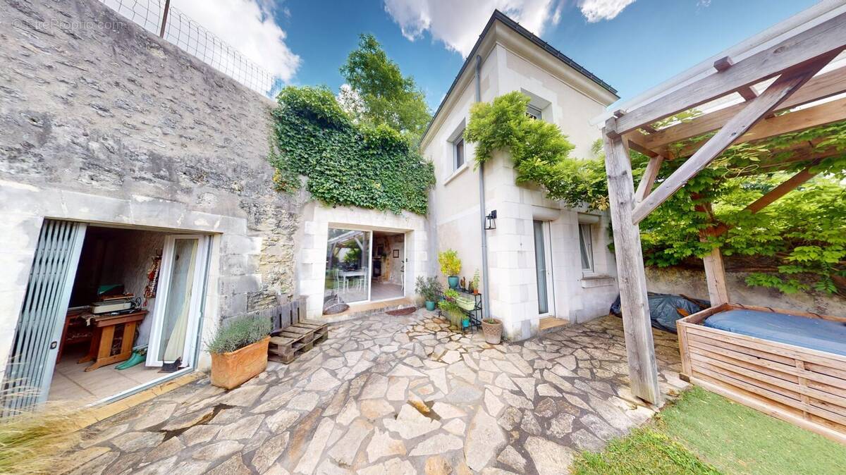 Maison à ROCHECORBON