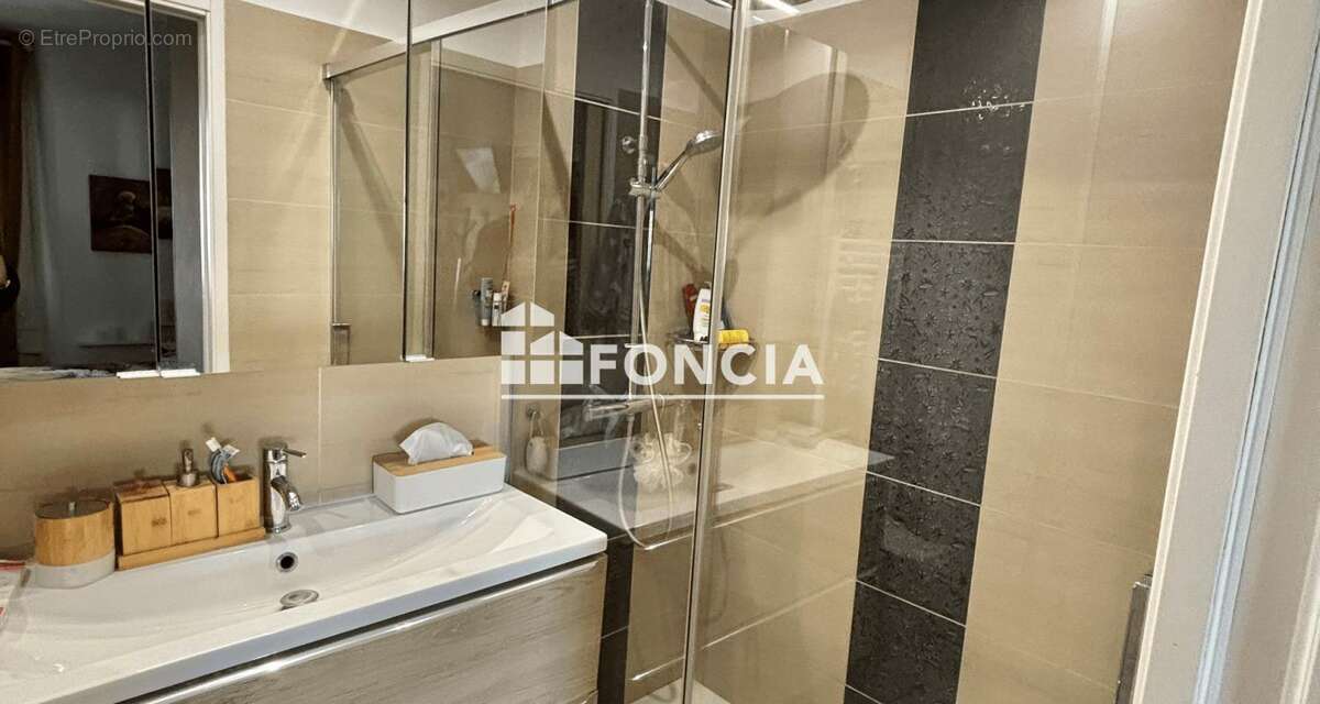 Appartement à LE CASTELLET