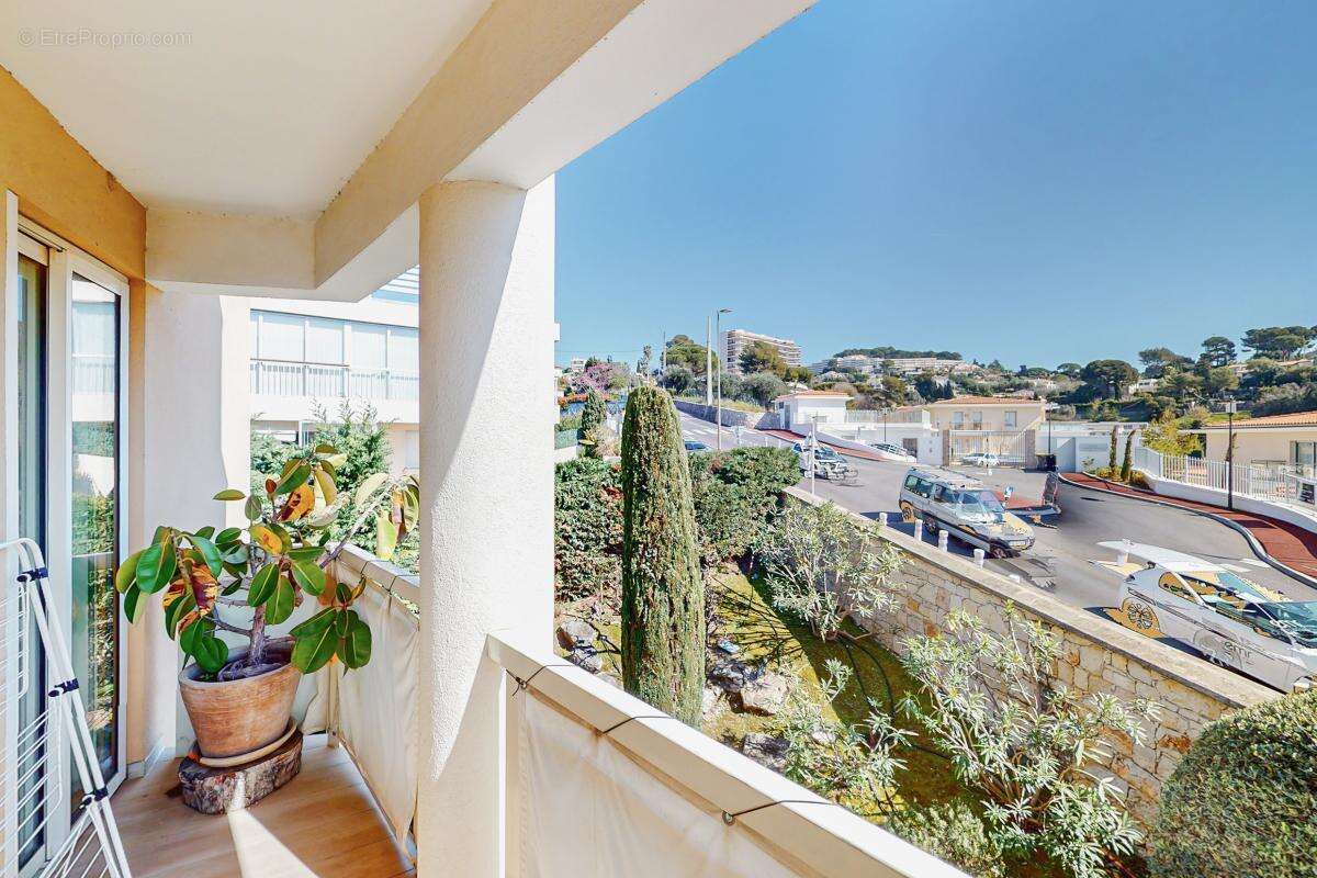 Appartement à LE CANNET