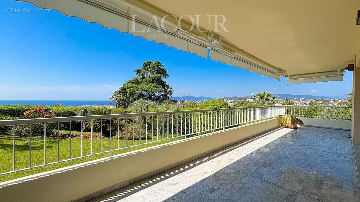Appartement à CANNES