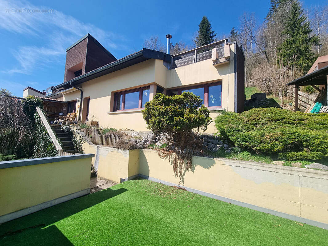 Maison à MORTEAU
