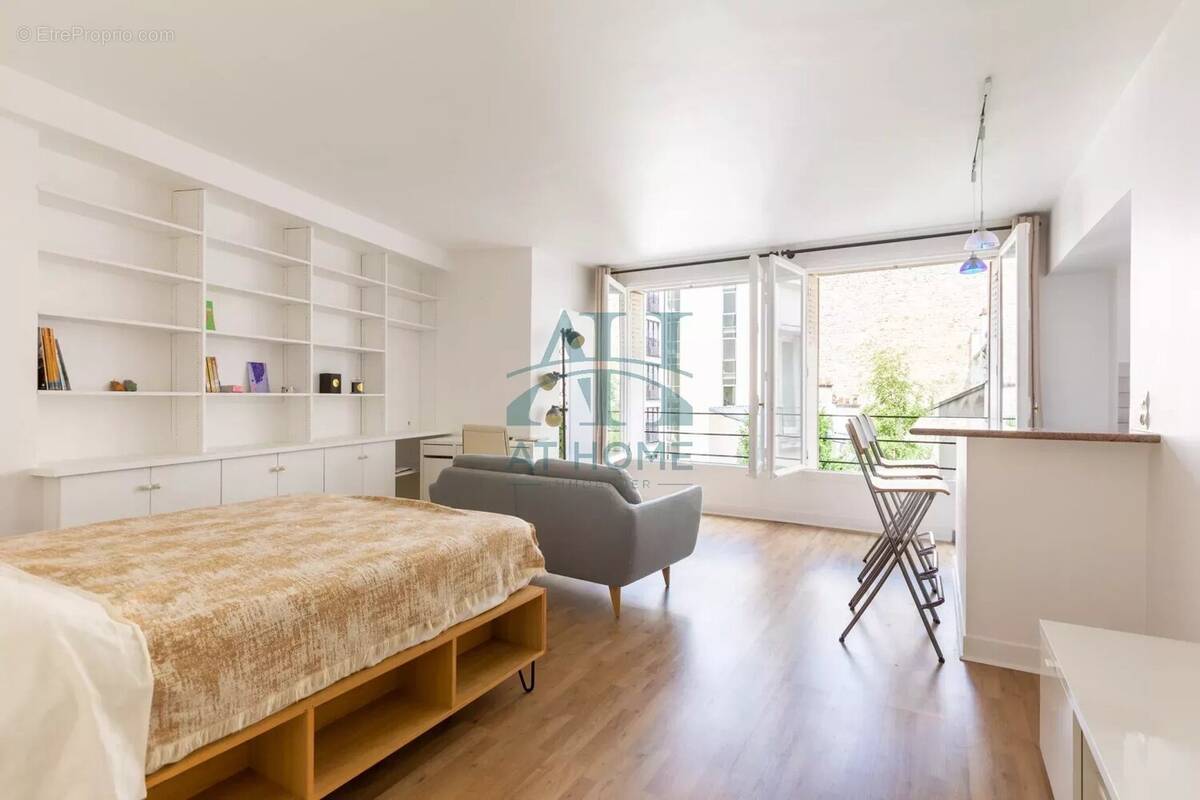 Appartement à PARIS-7E