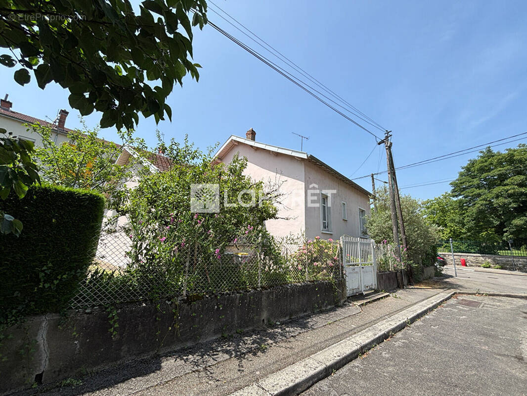 Maison à BOURG-EN-BRESSE