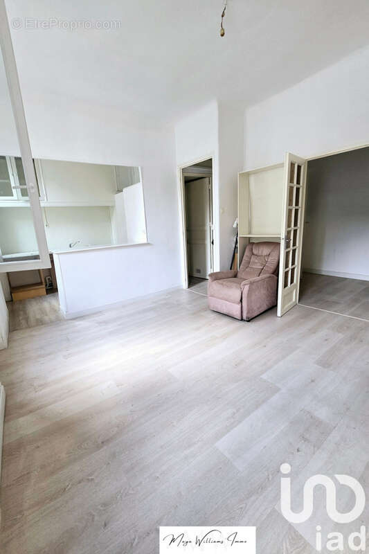 Photo 2 - Appartement à MARSEILLE-5E