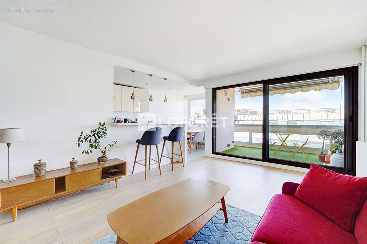 Appartement à PARIS-14E