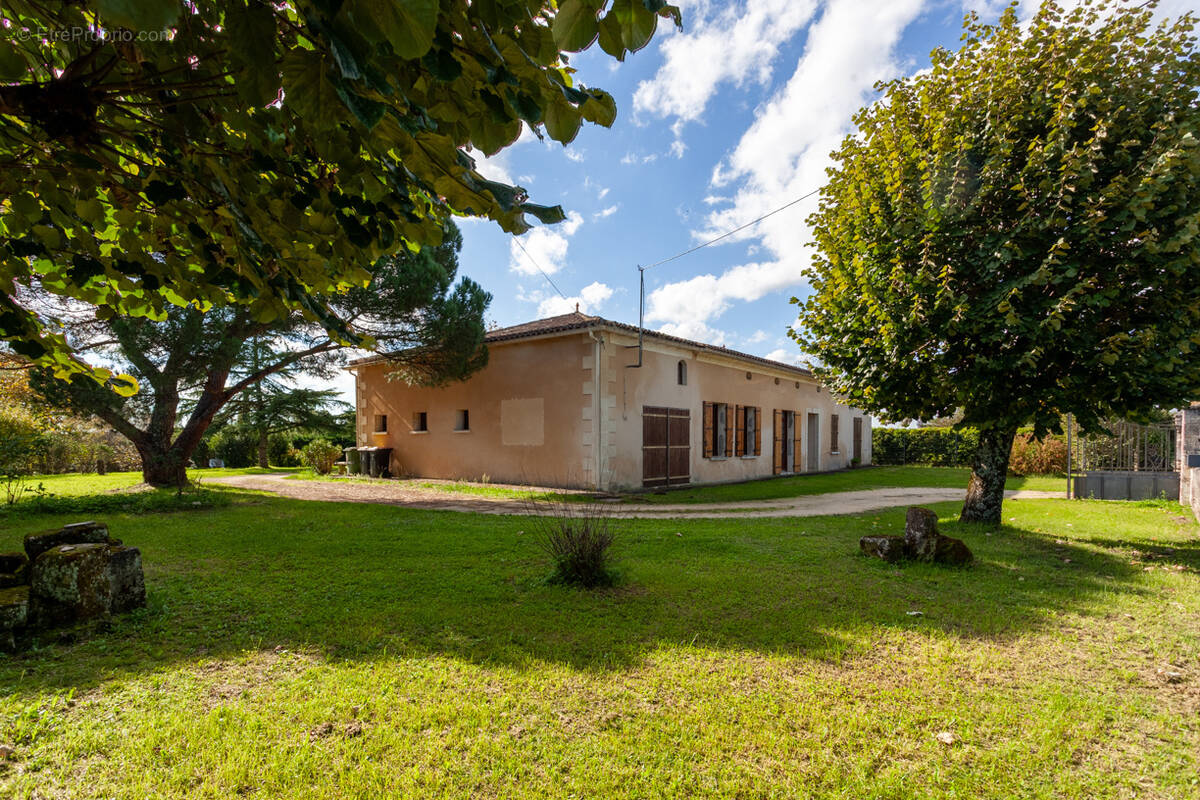 Maison à SAINT-CAPRAIS-DE-BORDEAUX