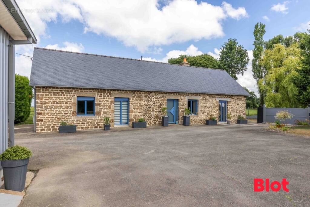 Maison à LA CHAPELLE-JANSON