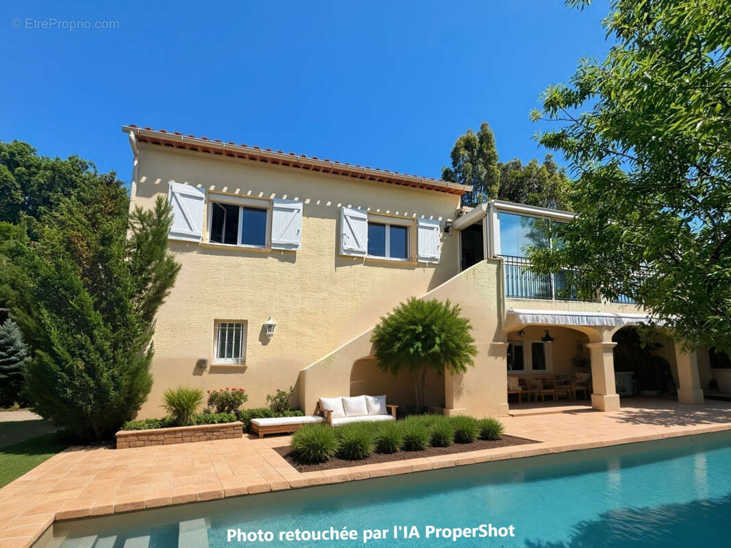 Maison à LES ISSAMBRES