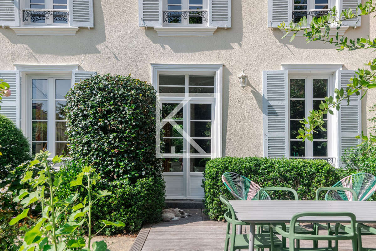 Maison à MONTFORT-SUR-MEU