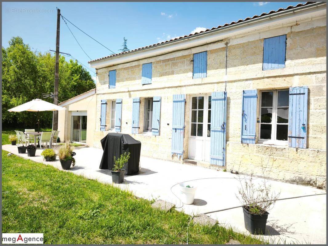 Maison à CEZAC