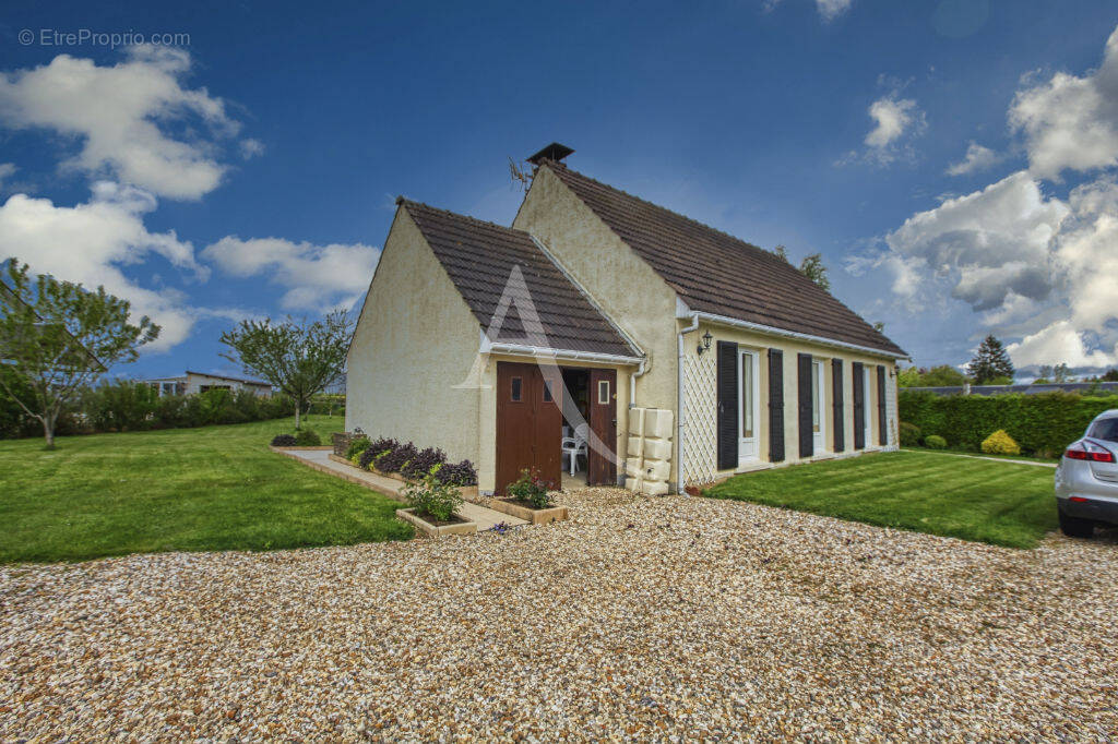 Maison à ETREPAGNY
