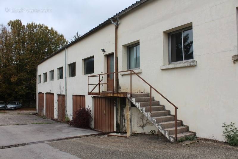 Commerce à LONS-LE-SAUNIER