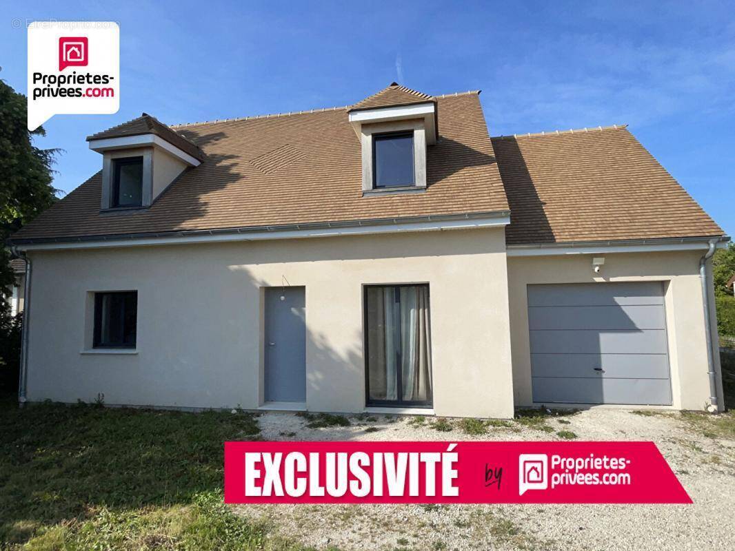 Maison à HOUDAN