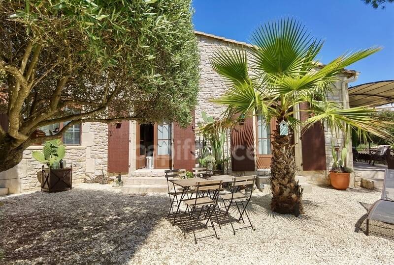 Maison à GARRIGUES-SAINTE-EULALIE