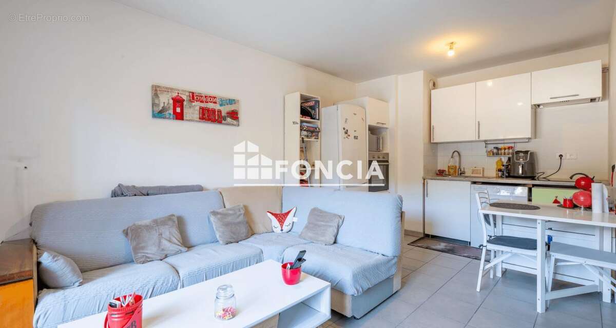 Appartement à COGOLIN