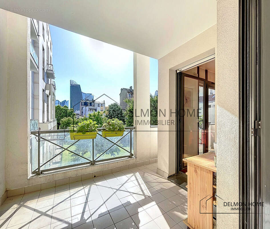 Appartement à COURBEVOIE