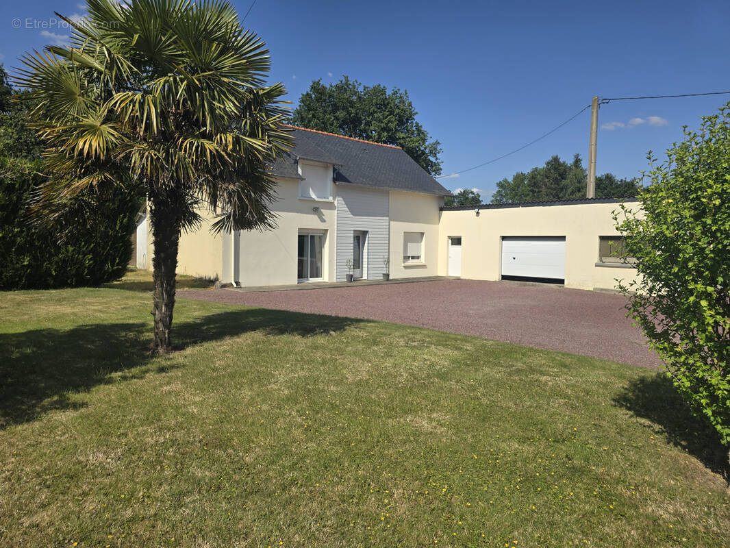 Maison à JANZE