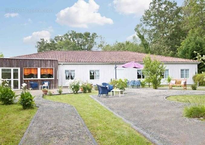 Appartement à THENAC