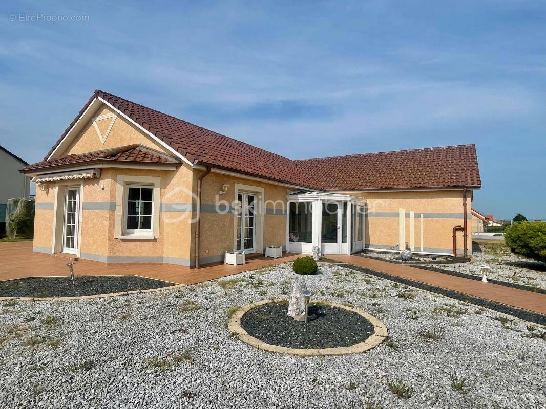 Maison à ROUSSY-LE-VILLAGE