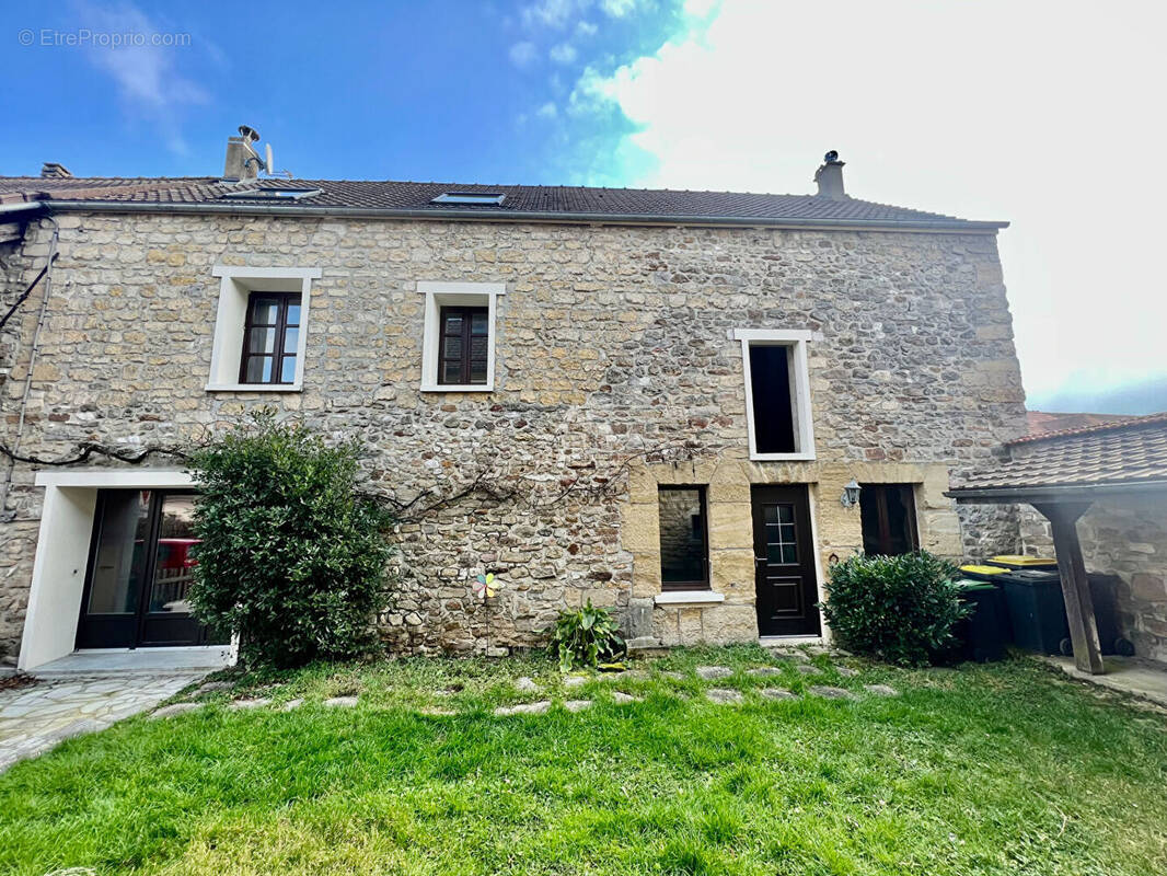 Maison à ENNERY