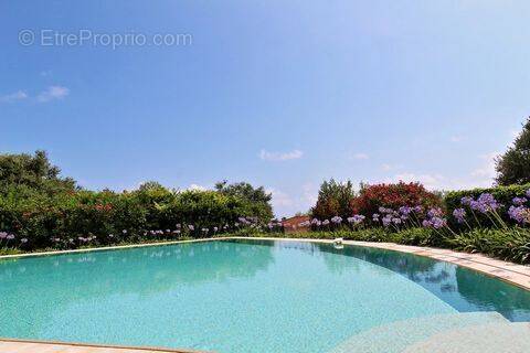 Appartement à ROQUEBRUNE-CAP-MARTIN