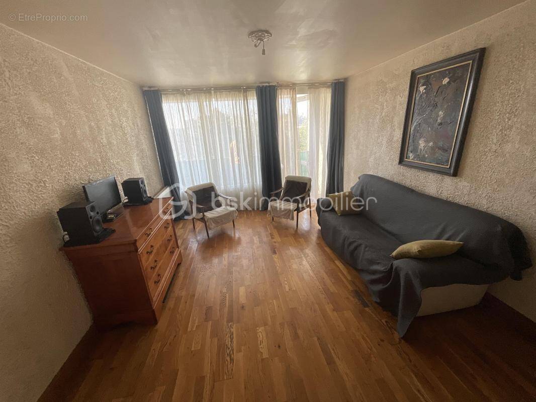 Appartement à VILLENEUVE-SAINT-GEORGES