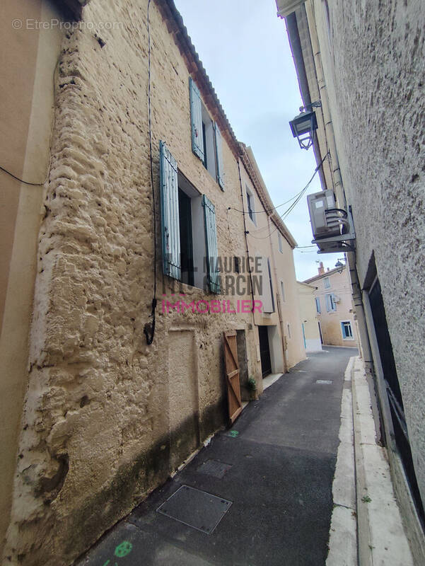 Maison à MONTEUX