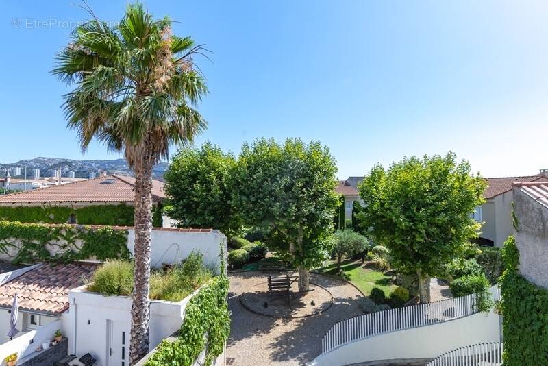 Appartement à MARSEILLE-8E