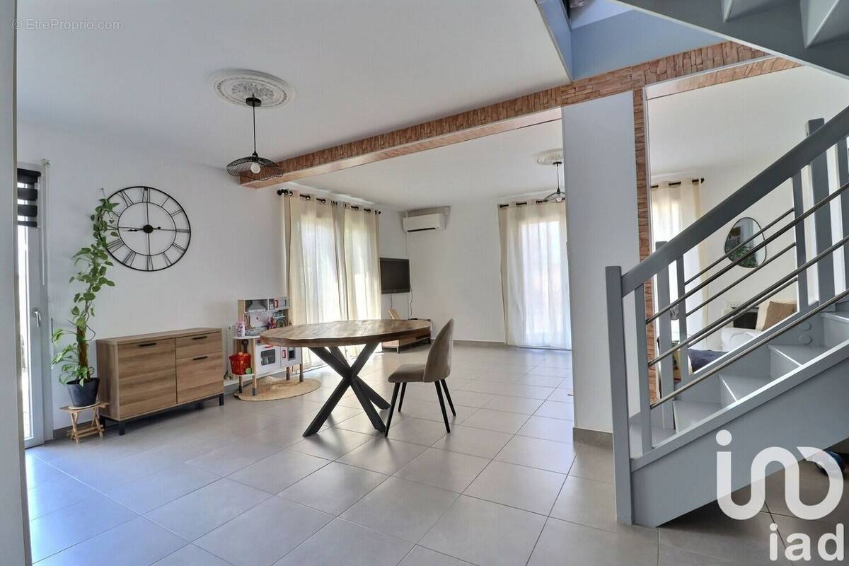 Photo 1 - Maison à COURTHEZON