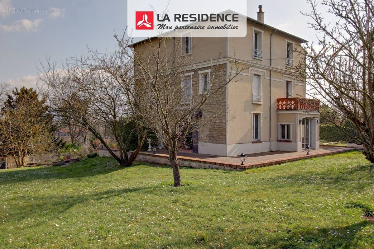 Maison à PONTOISE