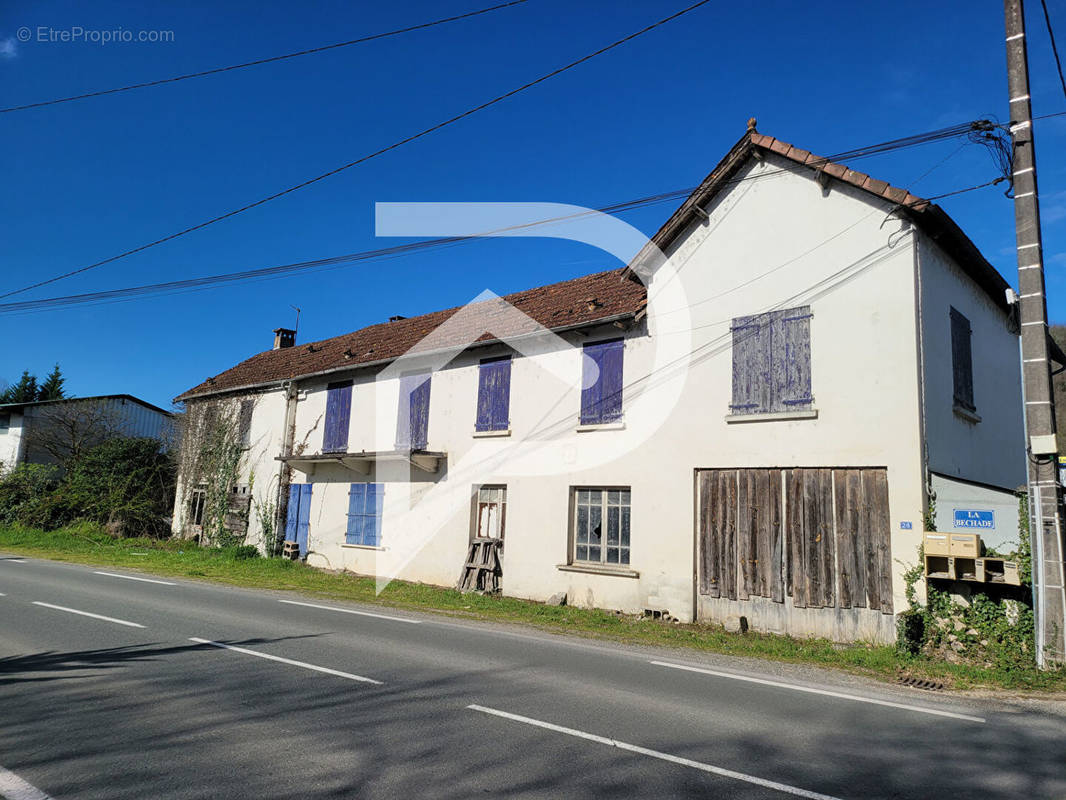 Maison à CONDAT-SUR-VEZERE