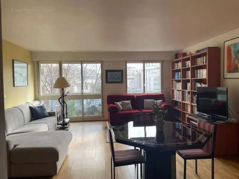 Appartement à PARIS-19E