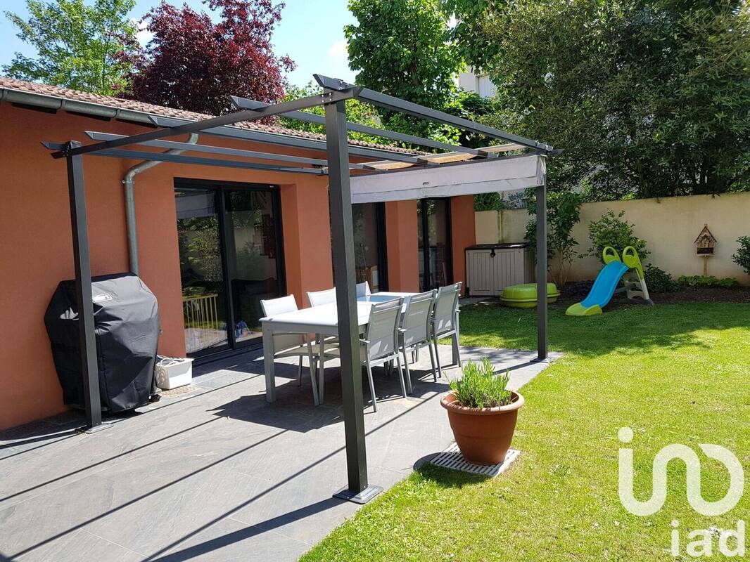 Photo 1 - Maison à LE VESINET