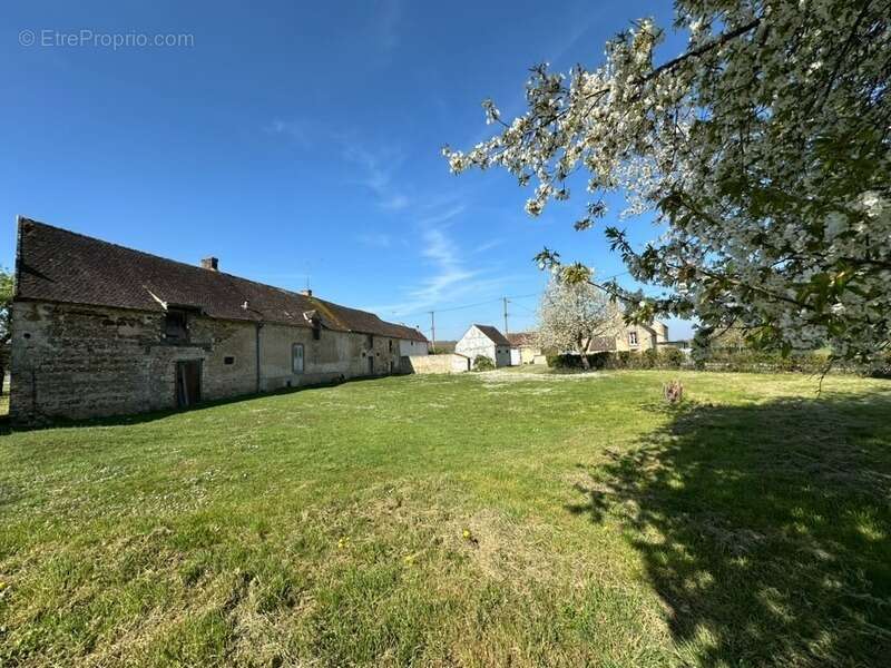 Maison à FERRIERES-EN-GATINAIS