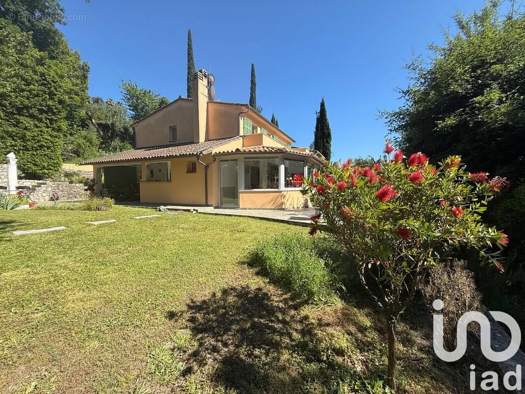 Photo 1 - Maison à CASTELLAR