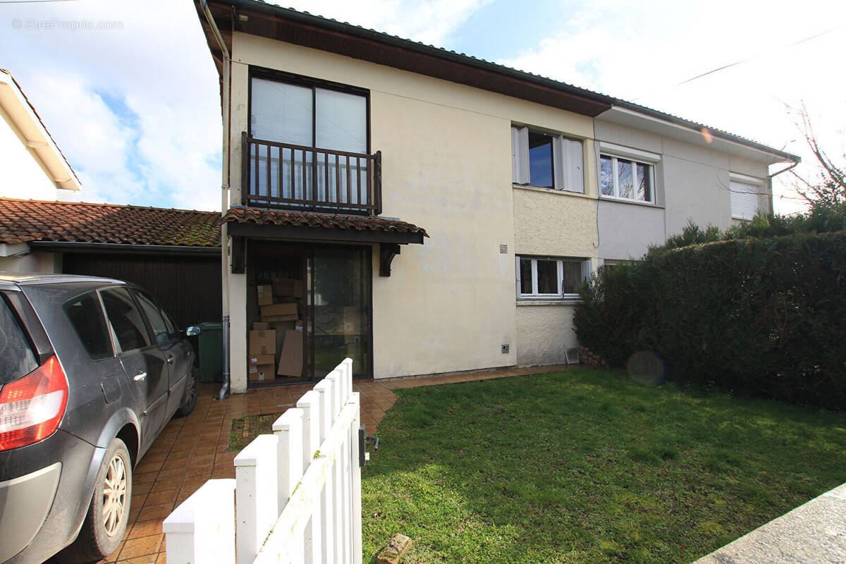 Maison à VILLENAVE-D&#039;ORNON