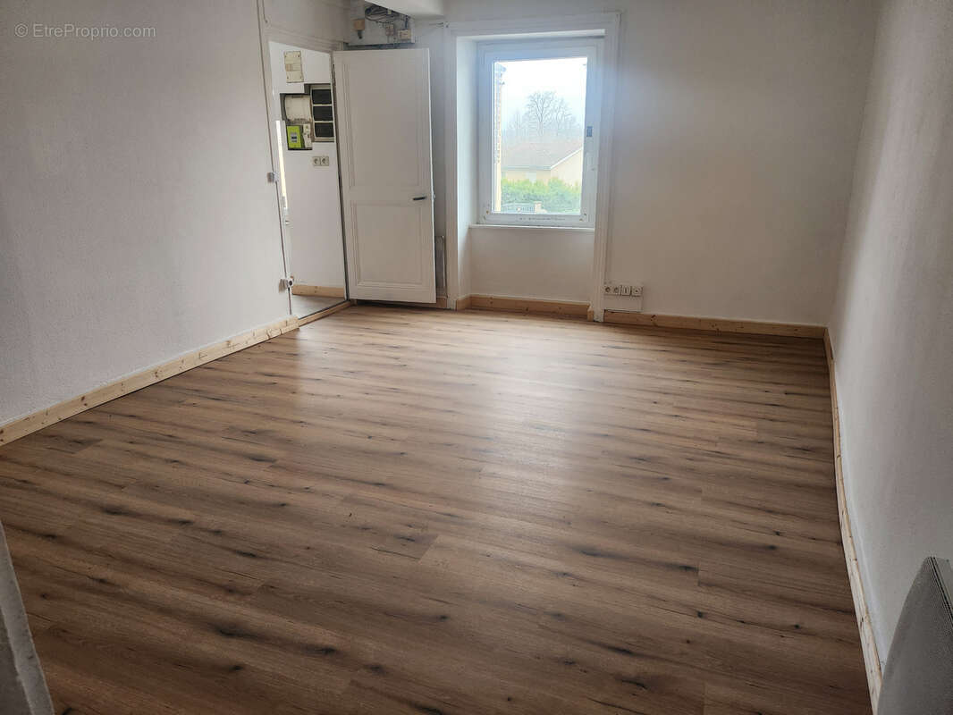Appartement à BALBIGNY