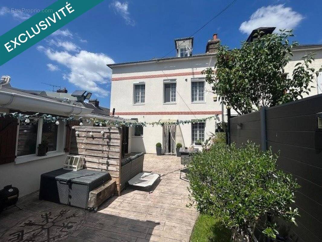 Photo 1 - Maison à DEVILLE-LES-ROUEN