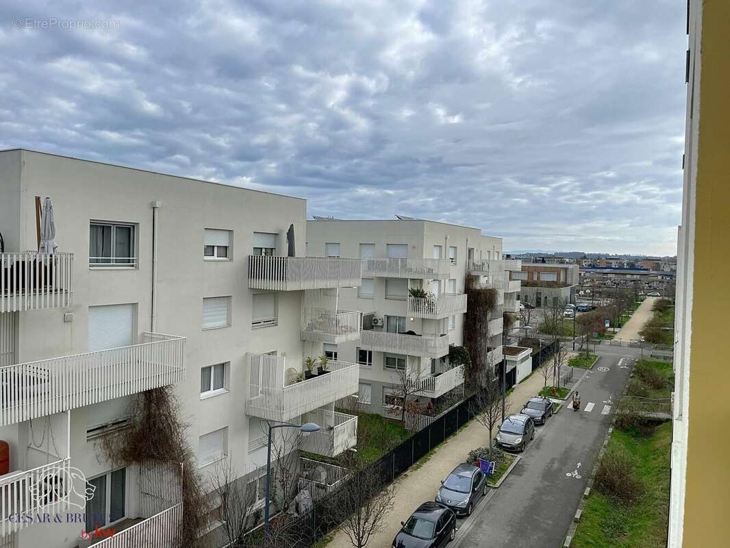 Appartement à VAULX-EN-VELIN