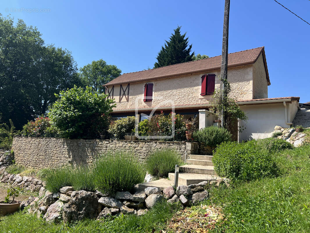 Maison à MONTIGNAC