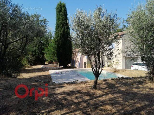 Maison à LE CASTELLET