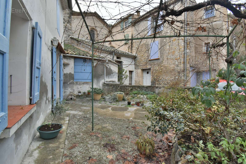 Maison à MEZEL