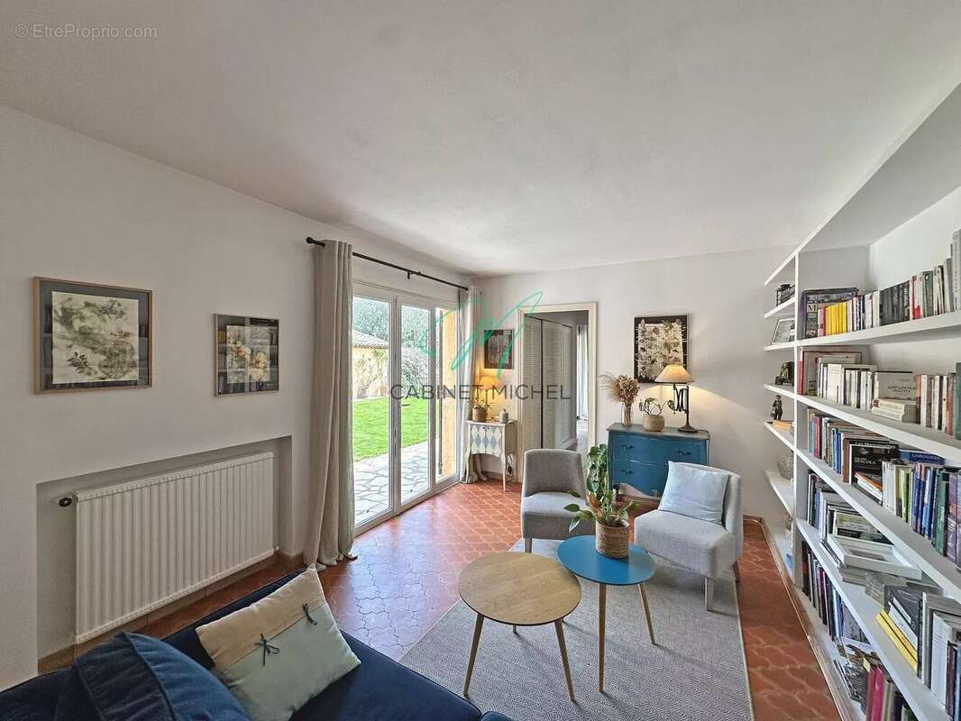 Maison à ROQUEFORT-LES-PINS