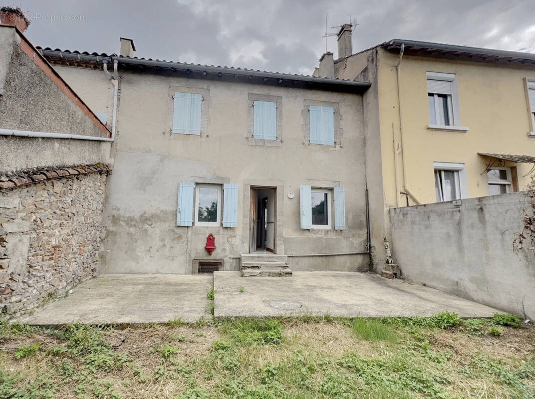 Appartement à SOUAL