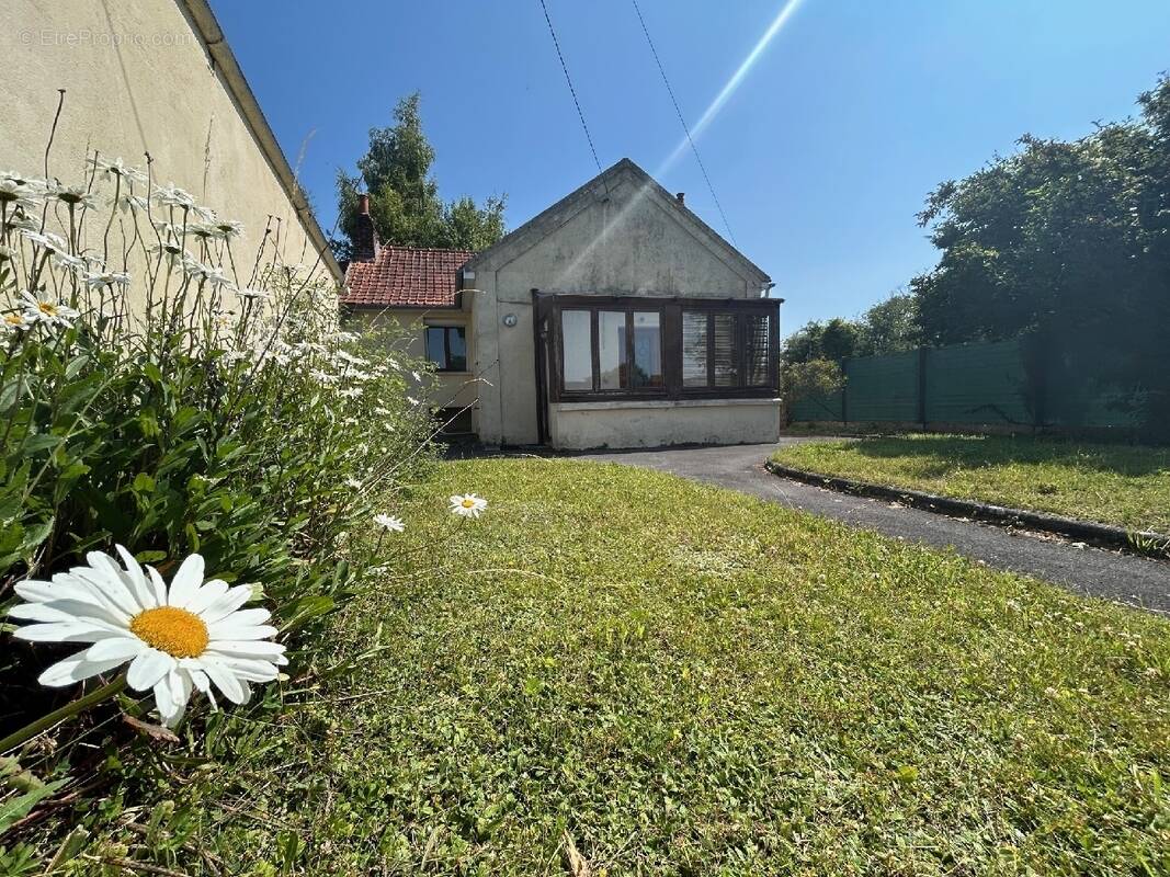 Maison à BRUAY-LA-BUISSIERE
